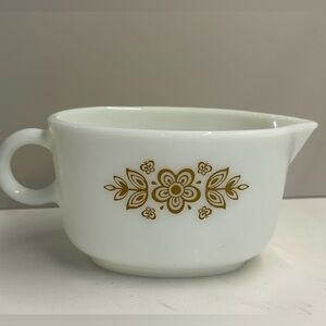 Pyrex White Glass Sauce Boat with Loop Handle and Spout